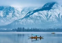 Pulwama shivers at -5.5°C as cold wave intensifies across Valley