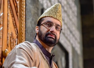 Mirwaiz-led delegation leaves for Delhi over Iran crisis